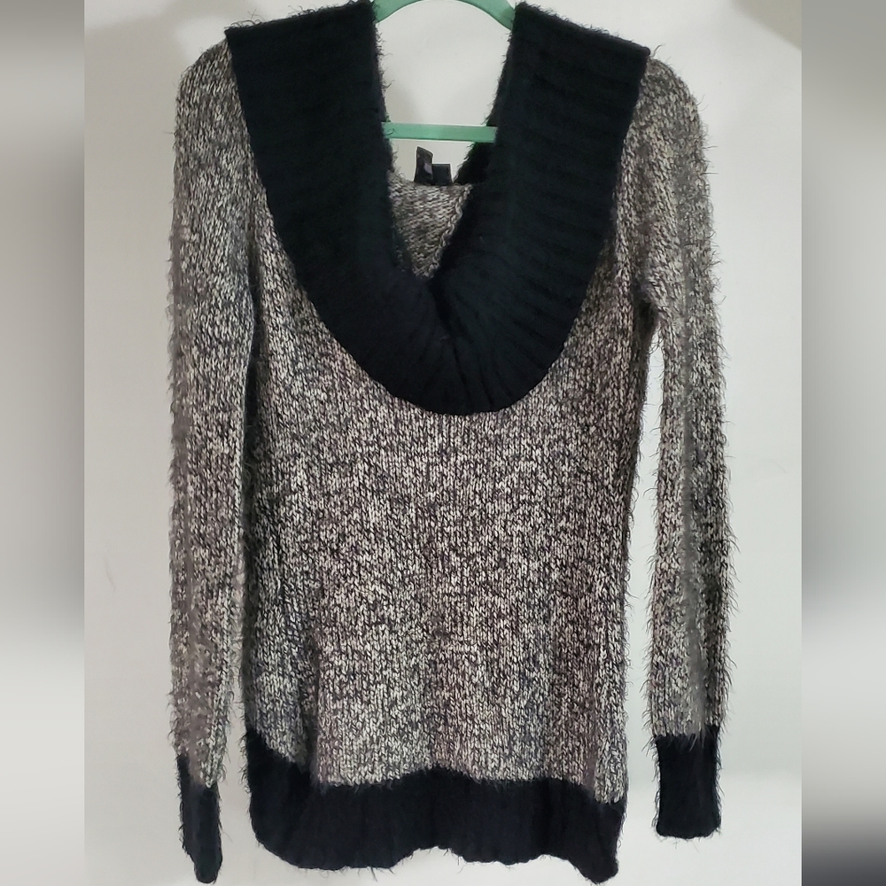 BKE Boutique Open Back Sweater - Picture 2 of 4